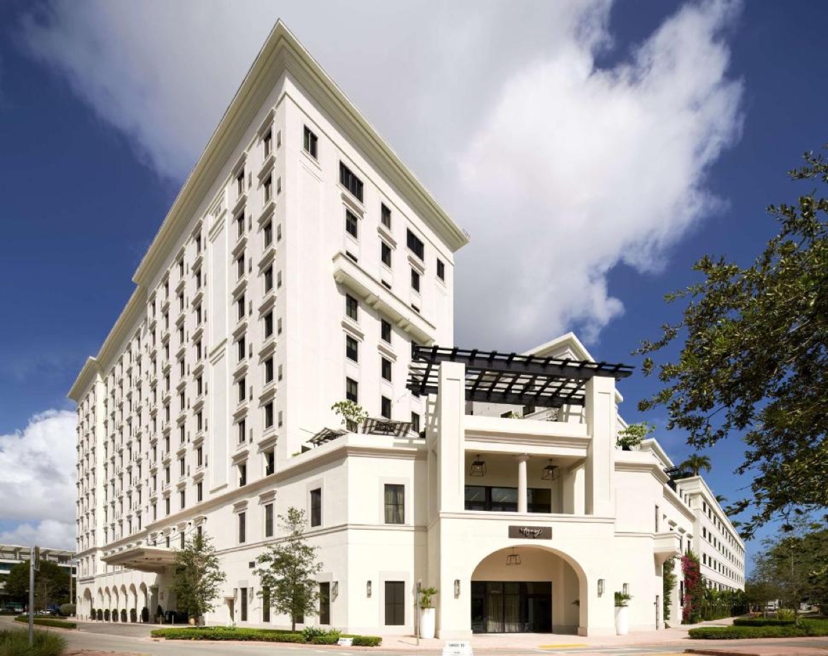 Thesis Hotel & Residences